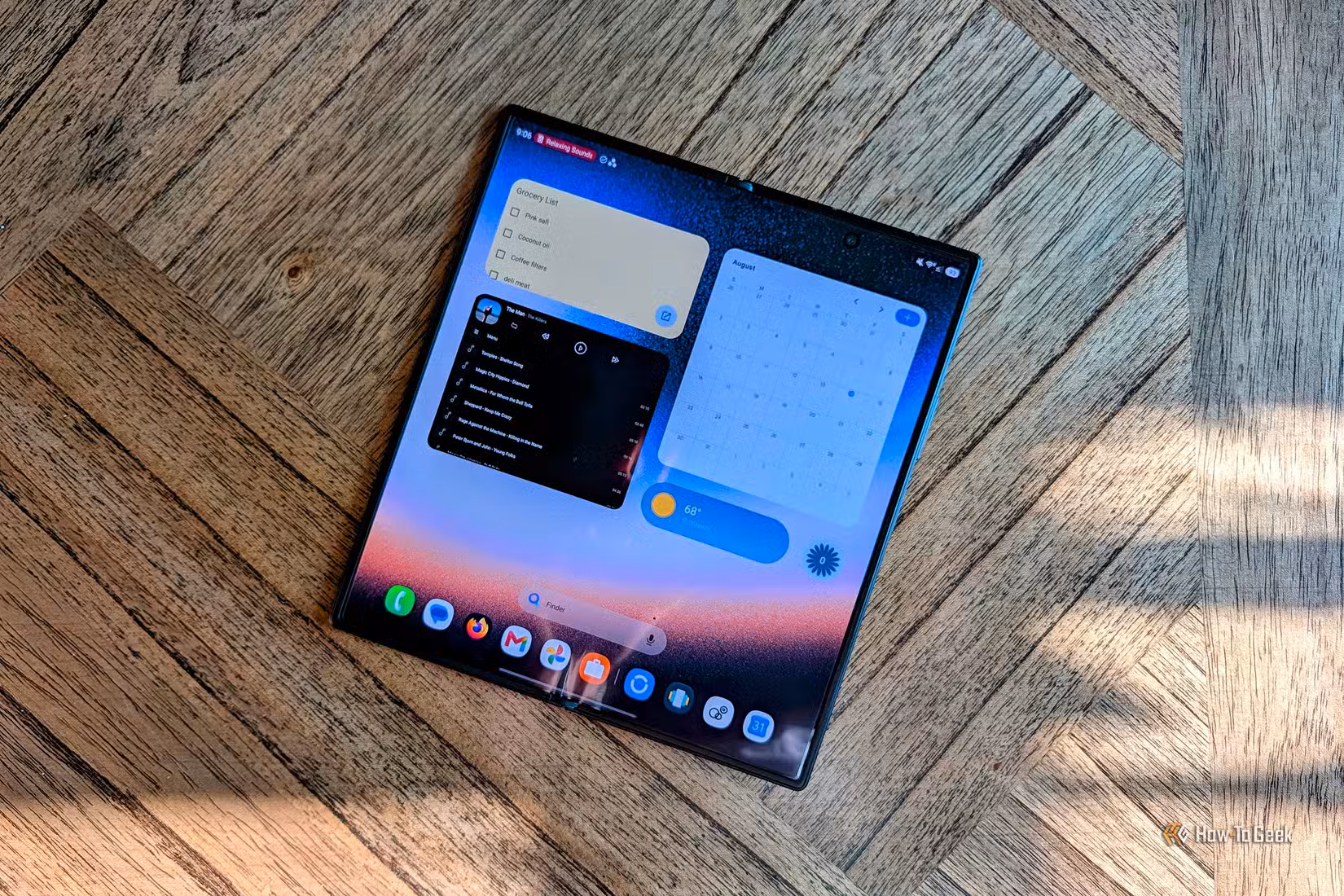 samsung-galaxy-z-fold-8-ultra-7 iPhone Duo يكشف 7 سنوات من تأخر آيفون عن منافسي الهواتف القابلة للطي