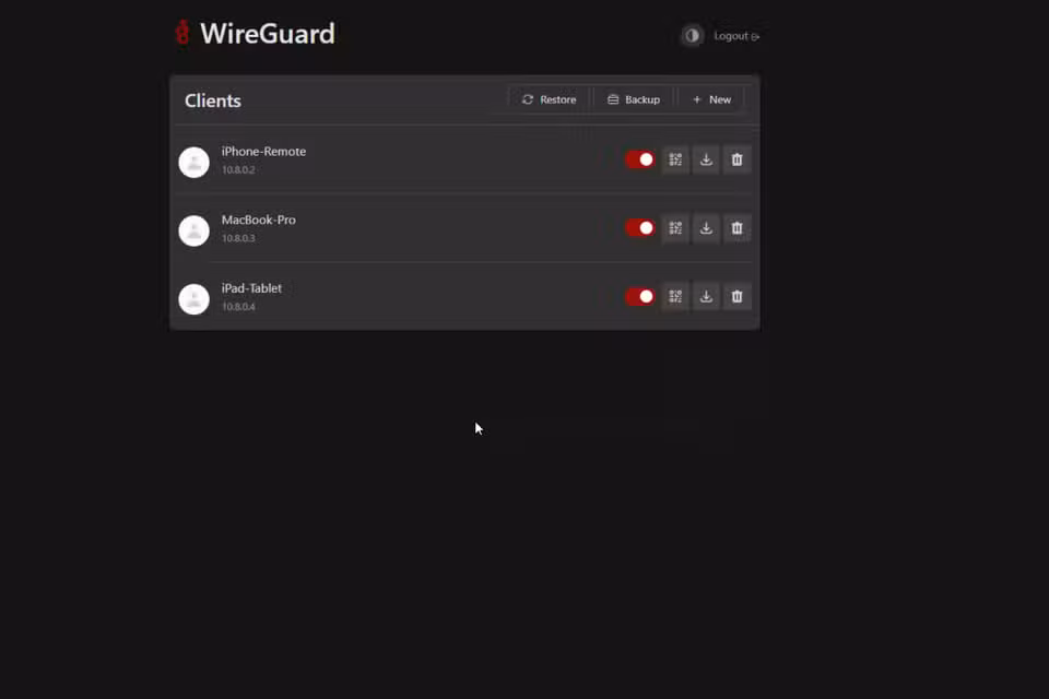 wireguard-showing-the-clients 5 مشاريع استضافة ذاتية للمبتدئين تمنح حاسوبك القديم استخدامًا جديدًا
